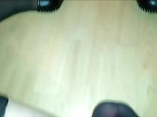 transsexual vibrates her ass and cums