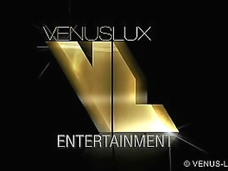 venus lux rubs one out watching porn