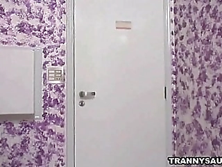 shemale gisele araujo gets her cock sucked by a guy