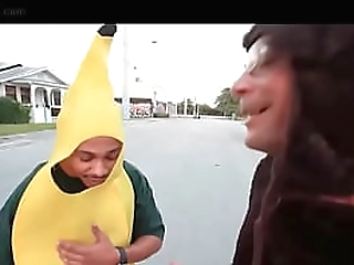 tranny slut sucking two hard cocks