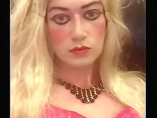 hollie havenne uses wine bottle as dildo